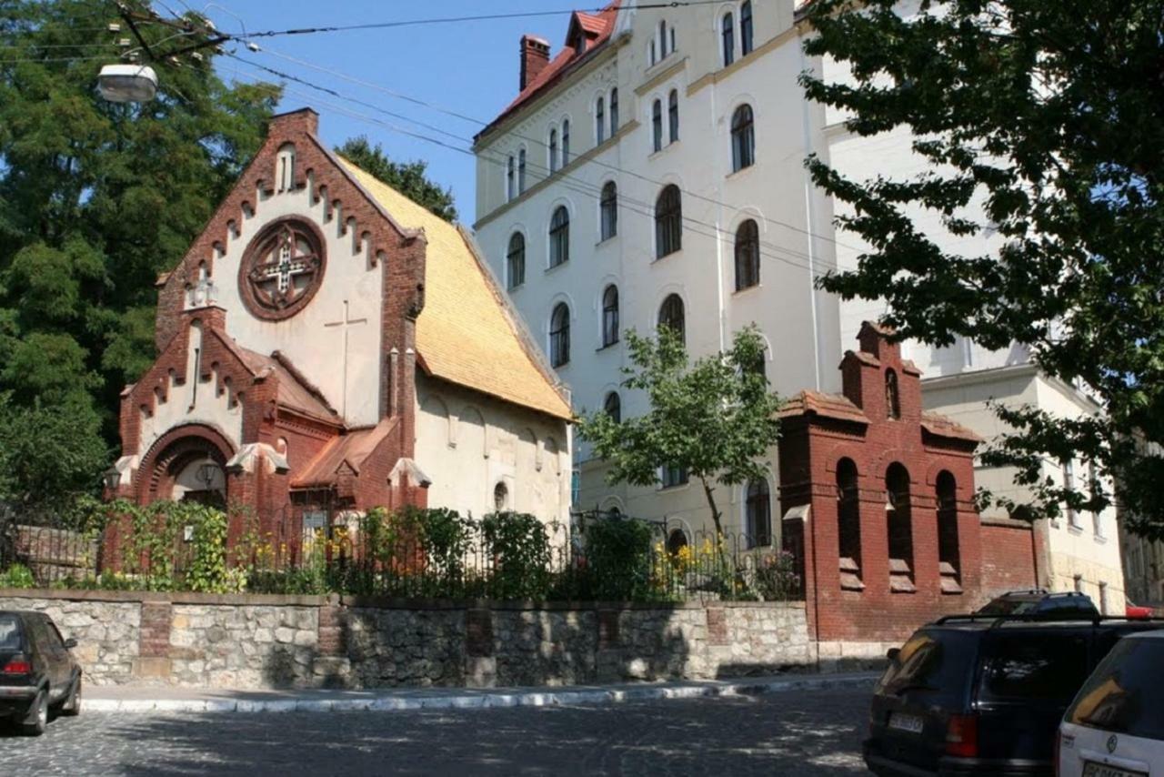 Невелика Smart Квартира В Центрі Для Пари Lviv Eksteriør bilde