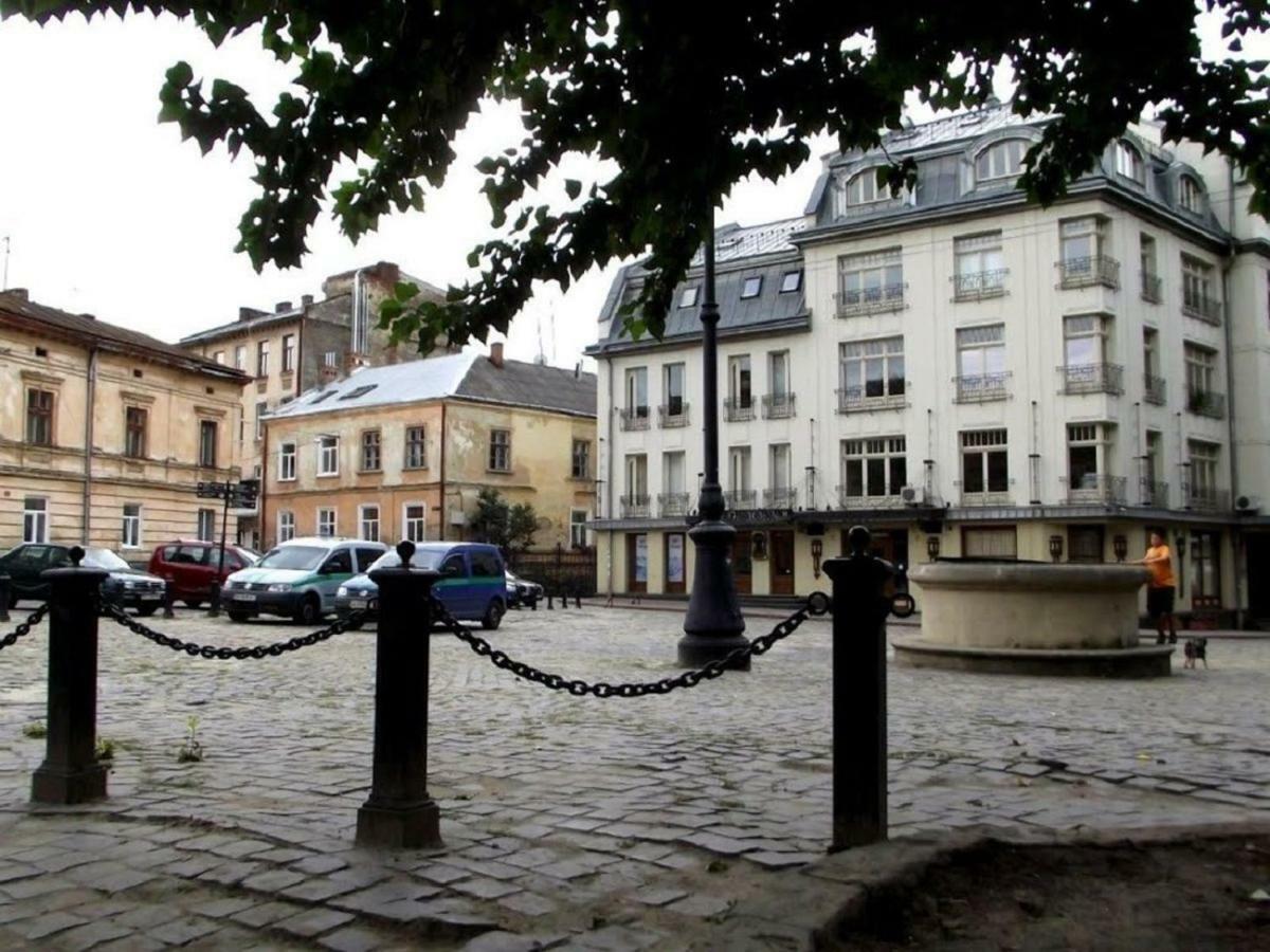Невелика Smart Квартира В Центрі Для Пари Lviv Eksteriør bilde
